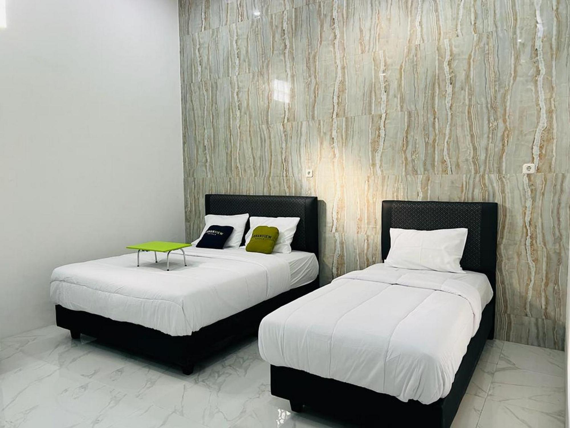 Urbanview Hotel Nimara Ngawi By Reddoorz 외부 사진