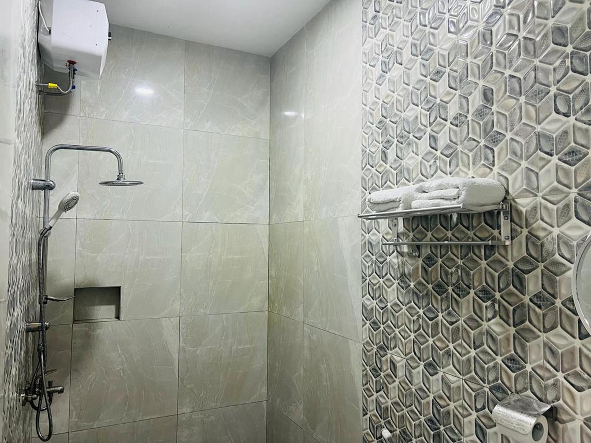 Urbanview Hotel Nimara Ngawi By Reddoorz 외부 사진