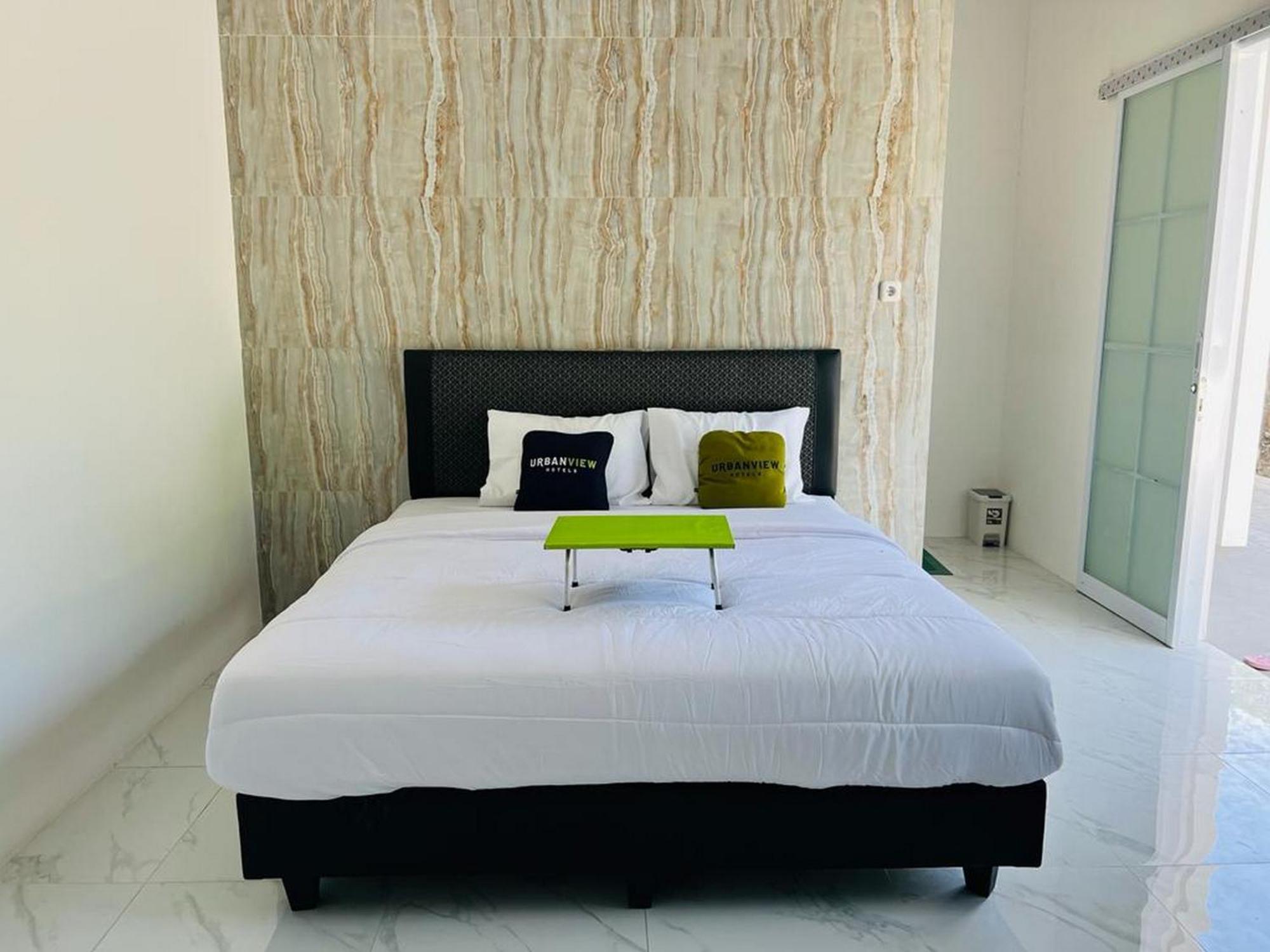 Urbanview Hotel Nimara Ngawi By Reddoorz 외부 사진