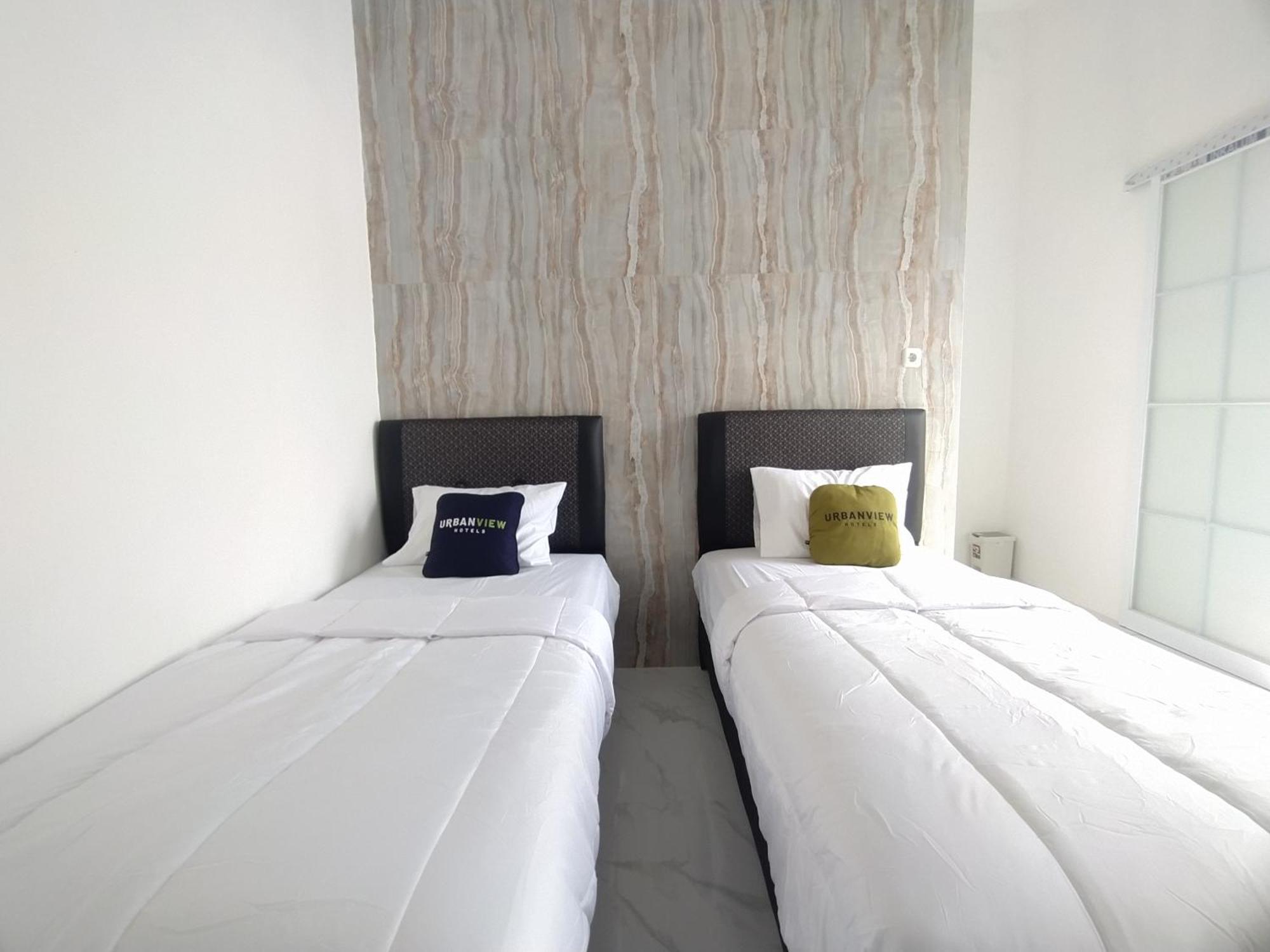 Urbanview Hotel Nimara Ngawi By Reddoorz 외부 사진