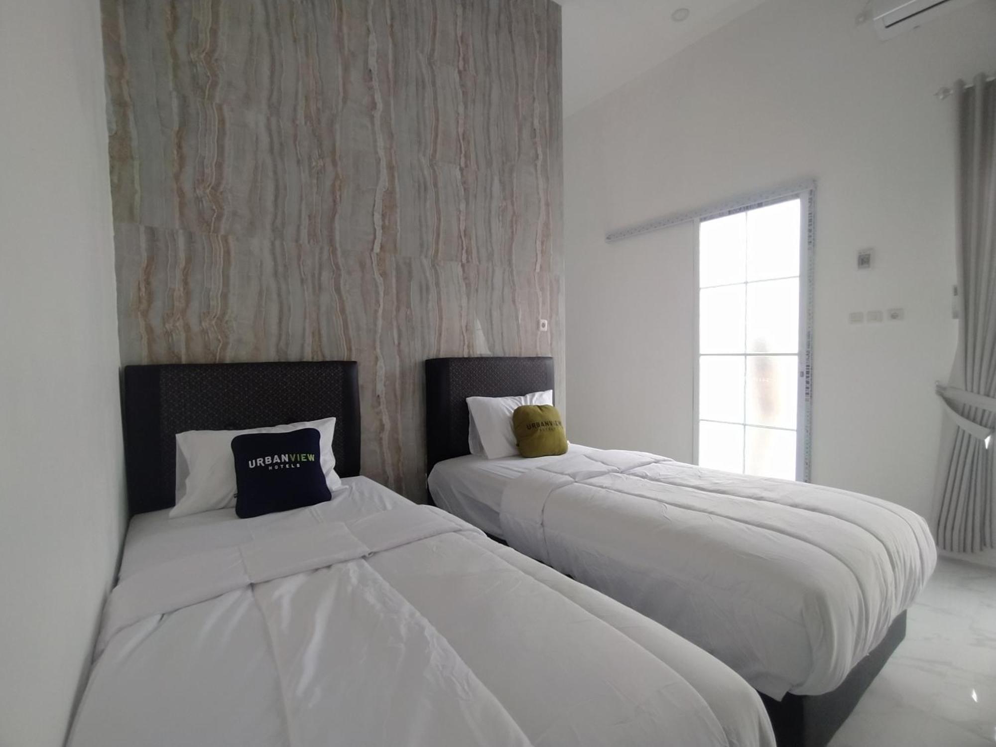 Urbanview Hotel Nimara Ngawi By Reddoorz 외부 사진